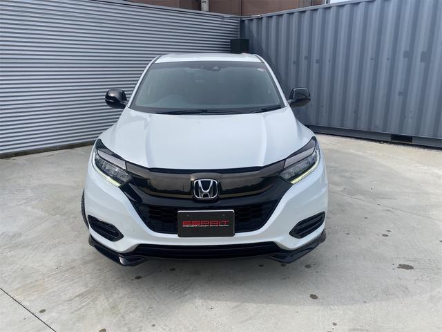 ヴェゼル ハイブリッドＲＳ・ホンダセンシング　後期モデル・レーダークルーズ・衝突軽減・ハーフレザーシート・シートヒーター・ナビ　ＤＶＤ　地デジ　ブルートゥース・バックカメラ・ＥＴＣ・シートヒーター・ＬＥＤヘッドライト・スマートキー（2枚目）