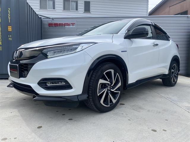 ヴェゼル ハイブリッドＲＳ・ホンダセンシング　後期モデル・レーダークルーズ・衝突軽減・ハーフレザーシート・シートヒーター・ナビ　ＤＶＤ　地デジ　ブルートゥース・バックカメラ・ＥＴＣ・シートヒーター・ＬＥＤヘッドライト・スマートキー（5枚目）