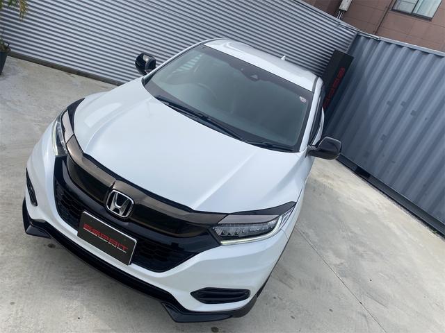 ヴェゼル ハイブリッドＲＳ・ホンダセンシング　後期モデル・レーダークルーズ・衝突軽減・ハーフレザーシート・シートヒーター・ナビ　ＤＶＤ　地デジ　ブルートゥース・バックカメラ・ＥＴＣ・シートヒーター・ＬＥＤヘッドライト・スマートキー（7枚目）