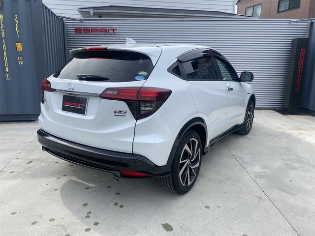 ヴェゼル ハイブリッドＲＳ・ホンダセンシング　後期モデル・レーダークルーズ・衝突軽減・ハーフレザーシート・シートヒーター・ナビ　ＤＶＤ　地デジ　ブルートゥース・バックカメラ・ＥＴＣ・シートヒーター・ＬＥＤヘッドライト・スマートキー（8枚目）