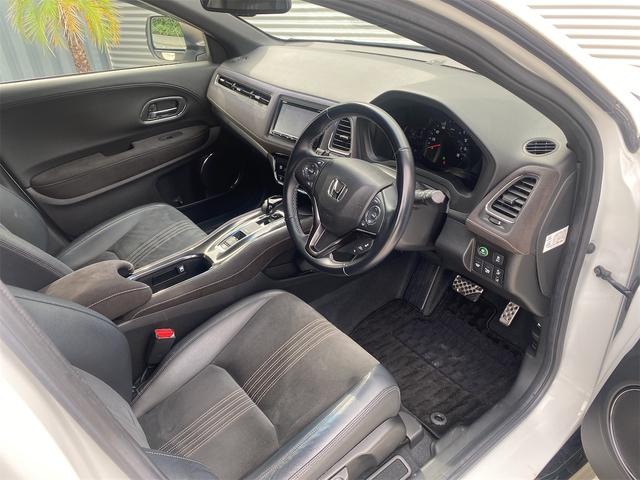 ヴェゼル ハイブリッドＲＳ・ホンダセンシング　後期モデル・レーダークルーズ・衝突軽減・ハーフレザーシート・シートヒーター・ナビ　ＤＶＤ　地デジ　ブルートゥース・バックカメラ・ＥＴＣ・シートヒーター・ＬＥＤヘッドライト・スマートキー（17枚目）