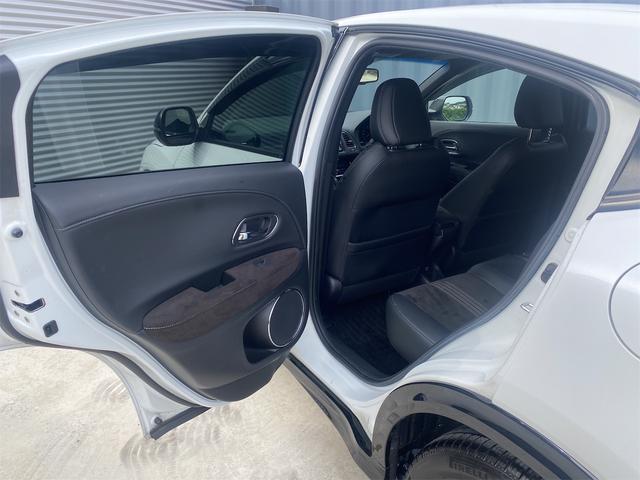 ヴェゼル ハイブリッドＲＳ・ホンダセンシング　後期モデル・レーダークルーズ・衝突軽減・ハーフレザーシート・シートヒーター・ナビ　ＤＶＤ　地デジ　ブルートゥース・バックカメラ・ＥＴＣ・シートヒーター・ＬＥＤヘッドライト・スマートキー（24枚目）