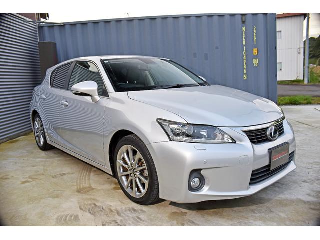 CT CT200h クリエイティブ テキスタイルインテリア 黒革シート ブルーステッチ LEDヘッドライト 純正マルチナビフルセグTV Bluetooth バックカメラ ETC 前席シートヒーター 純正17AW スマートキー クルコン オートエアコン(6枚目)