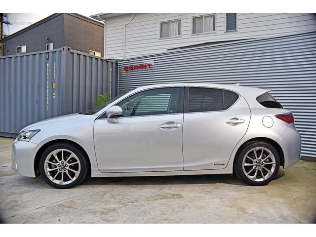 CT CT200h クリエイティブ テキスタイルインテリア 黒革シート ブルーステッチ LEDヘッドライト 純正マルチナビフルセグTV Bluetooth バックカメラ ETC 前席シートヒーター 純正17AW スマートキー クルコン オートエアコン(9枚目)