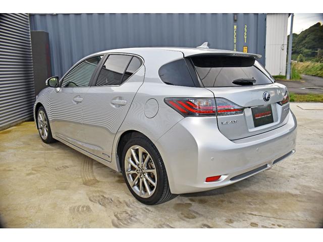 CT CT200h クリエイティブ テキスタイルインテリア 黒革シート ブルーステッチ LEDヘッドライト 純正マルチナビフルセグTV Bluetooth バックカメラ ETC 前席シートヒーター 純正17AW スマートキー クルコン オートエアコン(10枚目)