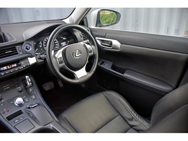 CT CT200h クリエイティブ テキスタイルインテリア 黒革シート ブルーステッチ LEDヘッドライト 純正マルチナビフルセグTV Bluetooth バックカメラ ETC 前席シートヒーター 純正17AW スマートキー クルコン オートエアコン(20枚目)