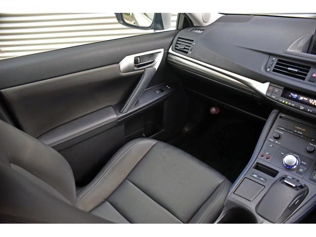 CT CT200h クリエイティブ テキスタイルインテリア 黒革シート ブルーステッチ LEDヘッドライト 純正マルチナビフルセグTV Bluetooth バックカメラ ETC 前席シートヒーター 純正17AW スマートキー クルコン オートエアコン(21枚目)