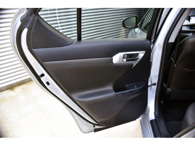 CT CT200h クリエイティブ テキスタイルインテリア 黒革シート ブルーステッチ LEDヘッドライト 純正マルチナビフルセグTV Bluetooth バックカメラ ETC 前席シートヒーター 純正17AW スマートキー クルコン オートエアコン(35枚目)