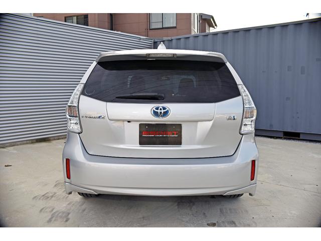 ＬＥＤヘッドライト　革調シートカバー　社外ＳＤナビフルセグＴＶ　Ｂｌｕｅｔｏｏｔｈ　ＥＴＣ　バックカメラ　スマートキー＆プッシュスタート　オートエアコン　純正１７インチアルミホイール