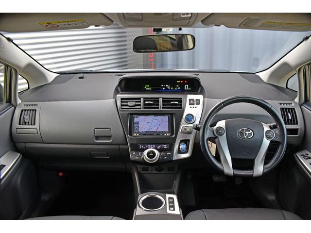 ＬＥＤヘッドライト　革調シートカバー　社外ＳＤナビフルセグＴＶ　Ｂｌｕｅｔｏｏｔｈ　ＥＴＣ　バックカメラ　スマートキー＆プッシュスタート　オートエアコン　純正１７インチアルミホイール