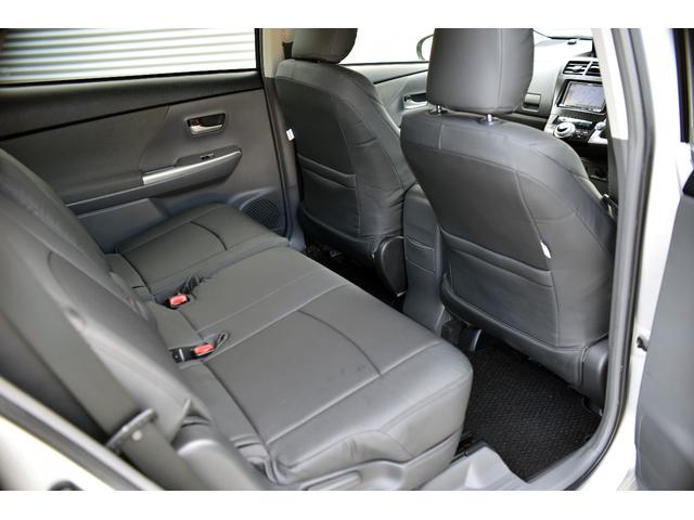 ＬＥＤヘッドライト　革調シートカバー　社外ＳＤナビフルセグＴＶ　Ｂｌｕｅｔｏｏｔｈ　ＥＴＣ　バックカメラ　スマートキー＆プッシュスタート　オートエアコン　純正１７インチアルミホイール