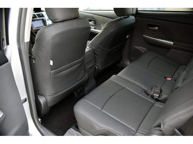 ＬＥＤヘッドライト　革調シートカバー　社外ＳＤナビフルセグＴＶ　Ｂｌｕｅｔｏｏｔｈ　ＥＴＣ　バックカメラ　スマートキー＆プッシュスタート　オートエアコン　純正１７インチアルミホイール