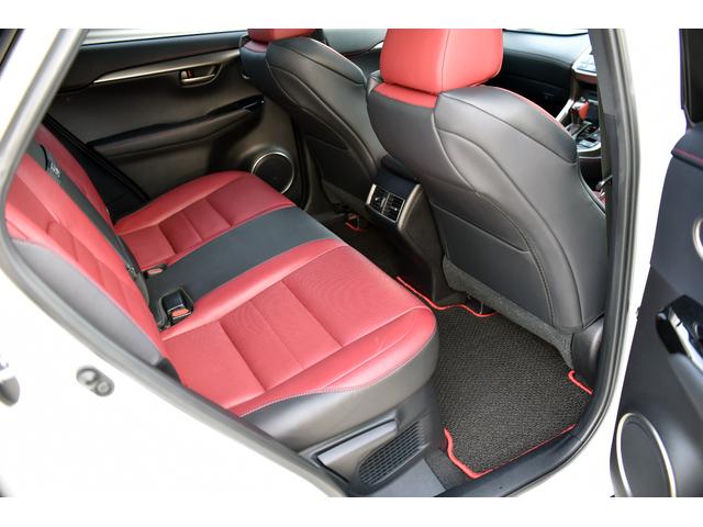 NX NX200t Fスポーツ 3眼LEDヘッドライト 電動ムーンルーフ パワーバックドア 赤革シート ESPRITフルエアロ ローダウン 22インチAW カラードフェンダー 純正ナビフルセグTV Bluetooth バックカメラ(38枚目)