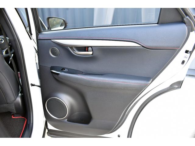 NX NX200t Fスポーツ 3眼LEDヘッドライト 電動ムーンルーフ パワーバックドア 赤革シート ESPRITフルエアロ ローダウン 22インチAW カラードフェンダー 純正ナビフルセグTV Bluetooth バックカメラ(40枚目)