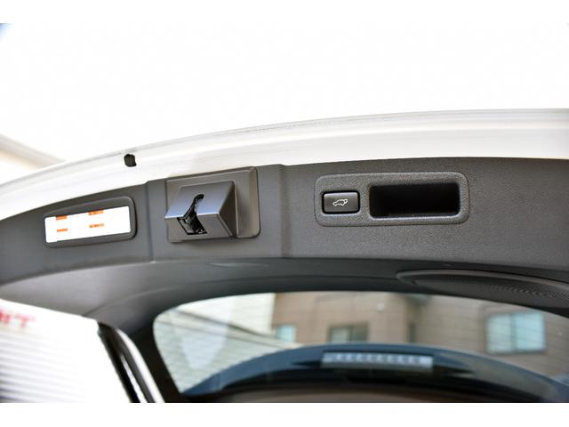 NX NX200t Fスポーツ 3眼LEDヘッドライト 電動ムーンルーフ パワーバックドア 赤革シート ESPRITフルエアロ ローダウン 22インチAW カラードフェンダー 純正ナビフルセグTV Bluetooth バックカメラ(49枚目)