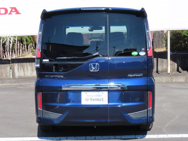 ステップワゴンスパーダ スパーダ　ホンダセンシング　８人　両側電動スライドドア　前後ドライブレコーダー　ＥＴＣ２．０　メモリーナビ　パーキングセンサー　禁煙ワンオーナー車（6枚目）
