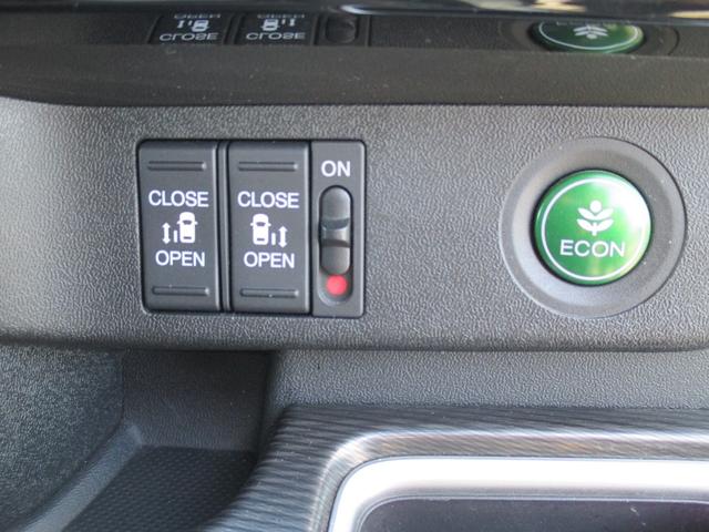 ステップワゴンスパーダ ｅ：ＨＥＶスパーダ　Ｇ　ホンダセンシング　７人　両側電動スライドドア　前ドライブレコーダー　ＥＴＣ２．０　メモリーナビ　Ｂｌｕｅｔｏｏｔｈ　フルセグＴＶ　無限ドアバイザー　ブレーキホールド　電子パーキング　禁煙ワンオーナー車（32枚目）
