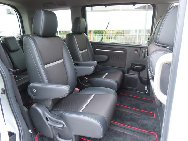 ステップワゴンスパーダ スパーダ・クールスピリット　ホンダセンシング　７人　両側電動スライドドア　前後ドライブレコーダー　ＥＴＣ　メモリーナビ　ＤＶＤ　Ｂｌｕｅｔｏｏｔｈ　ＵＳＢ　フルセグＴＶ　無限フロアマット　禁煙ワンオーナー車（12枚目）