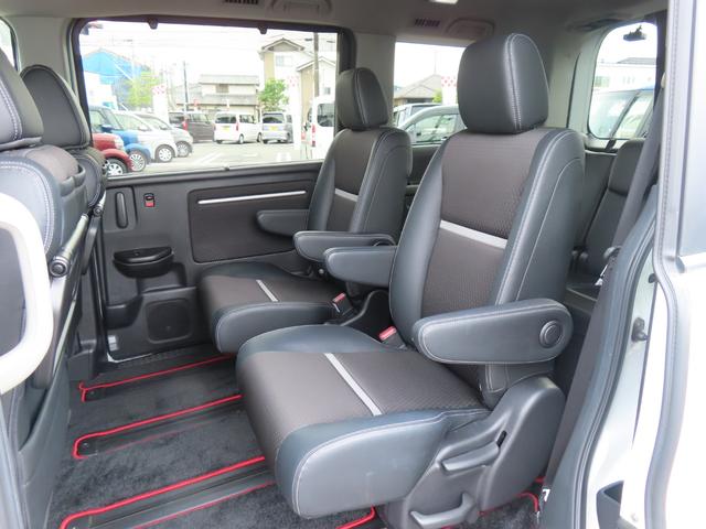 ステップワゴンスパーダ スパーダ・クールスピリット　ホンダセンシング　７人　両側電動スライドドア　前後ドライブレコーダー　ＥＴＣ　メモリーナビ　ＤＶＤ　Ｂｌｕｅｔｏｏｔｈ　ＵＳＢ　フルセグＴＶ　無限フロアマット　禁煙ワンオーナー車（13枚目）