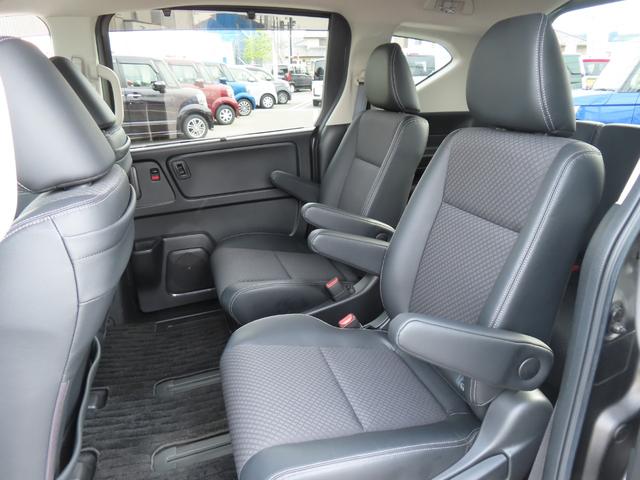 フリードハイブリッド ハイブリッド・Ｇ　６人　両側電動スライドドア　ホンダセンシング　社外前後ドライブレコーダー　ＥＴＣ２．０　メモリーナビ　Ｂｌｕｅｔｏｏｔｈ　ＵＳＢ　禁煙ワンオーナー車（13枚目）