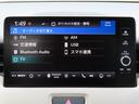 ｅ：ＨＥＶ　ＰＬａＹ　コネクトディスプレイ　ＥＴＣ２．０　Ｂｌｕｅｔｏｏｔｈ　フルセグＴＶ　全周囲カメラ　電動テールゲート　サンルーフ　禁煙ワンオーナー車（25枚目）