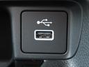 運転席側には接続用のUSBジャック。