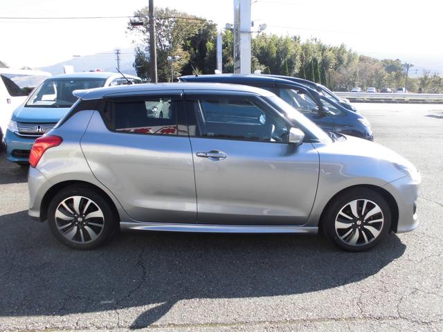 スイフト ＲＳｔ　ターボ　純正ナビ　ブルートゥース　全方位カメラ　セーフティパッケージ　アダプティブクルーズコントロール　ＬＥＤヘッドライト　スマートキー　プッシュスタート　運転席シートヒーター　ＥＴＣ　ドラレコ（3枚目）