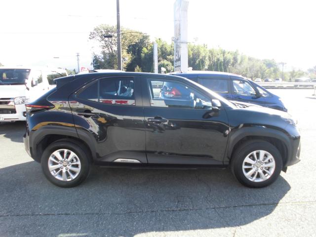 ヤリスクロス ハイブリッドG 8インチディスプレイオーディオ ナビ バックカメラ ブルートゥース 衝突被害軽減ブレーキ レーダークルーズ 前後センサー スマートキー プッシュスタート ETC(3枚目)