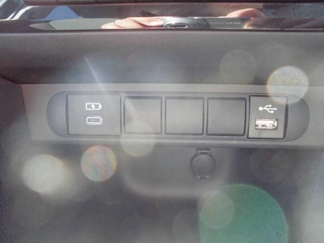 ヤリスクロス ハイブリッドG 8インチディスプレイオーディオ ナビ バックカメラ ブルートゥース 衝突被害軽減ブレーキ レーダークルーズ 前後センサー スマートキー プッシュスタート ETC(16枚目)