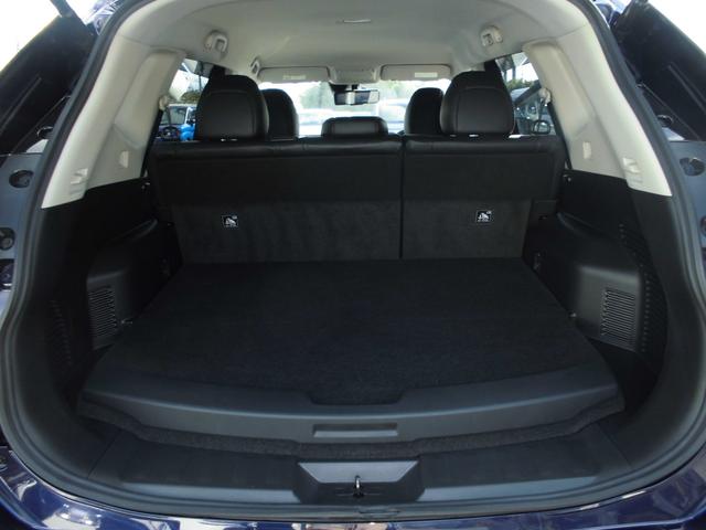 エクストレイル ２０Ｘｉ　ハイブリッド　純正９インチナビ　ブルートゥース　アラウンドビューカメラ　衝突被害軽減ブレーキ　プロパイロット　ＬＥＤヘッドライト　全席シートヒーター　パワーバックドア　デジタルミラー　ＥＴＣ　ドライブレコーダー（8枚目）