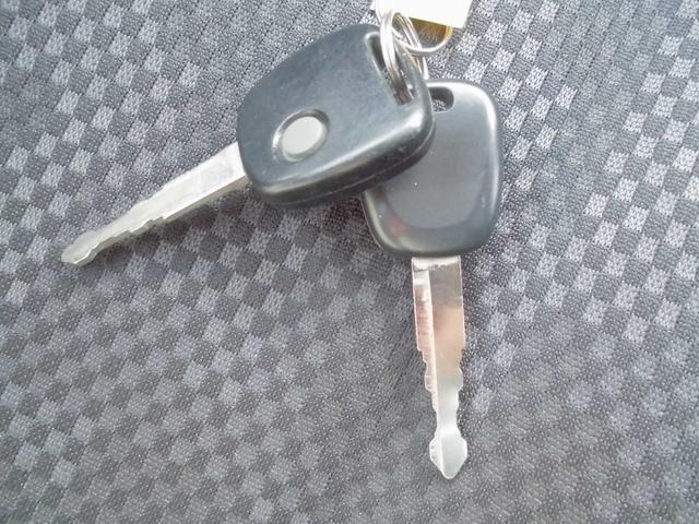 ハスラー Ｇ　４ＷＤ　５速ＭＴ車　キーレス　運転席シートヒーター　社外アルミ　アイドリングストップ（15枚目）