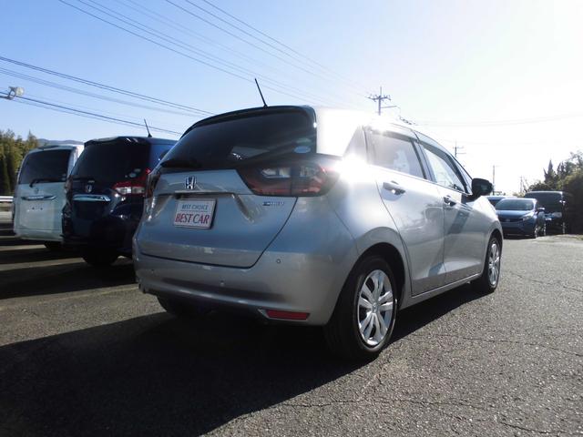 フィット ｅ：ＨＥＶベーシック　ホンダセンシング　パナソニックナビ＆ＥＴＣ　ブルートゥース　バックカメラ　衝突被害軽減ブレーキ　アダプティブクルーズコントロール　ＬＥＤヘッドライト　ドライブレコーダー（4枚目）