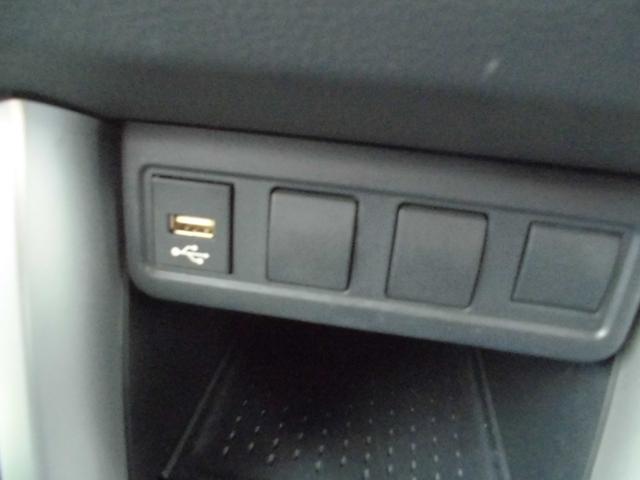 カローラクロス ハイブリッド G 純正ディスプレイオーディオ ブルートゥース バックカメラ 衝突被害軽減ブレーキ BSM レーダークルーズ LEDヘッドライト ETC 前後ドライブレコーダー(19枚目)