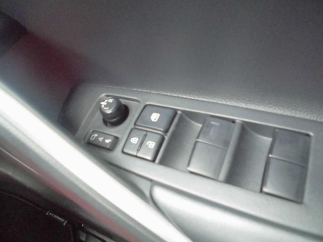 カローラクロス ハイブリッド G 純正ディスプレイオーディオ ブルートゥース バックカメラ 衝突被害軽減ブレーキ BSM レーダークルーズ LEDヘッドライト ETC 前後ドライブレコーダー(24枚目)