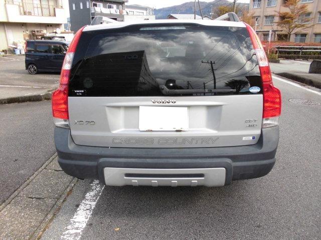 XC70 2.5T AWD 本革シート サンルーフ 純正16インチアルミ&ホワイトリボンタイヤ(7枚目)