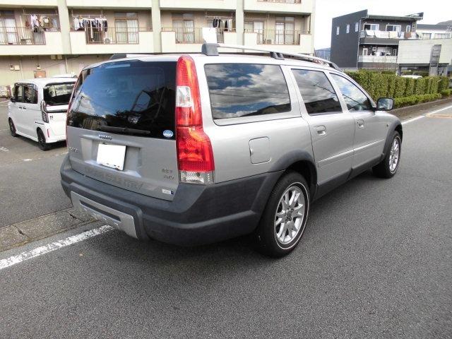XC70 2.5T AWD 本革シート サンルーフ 純正16インチアルミ&ホワイトリボンタイヤ(8枚目)