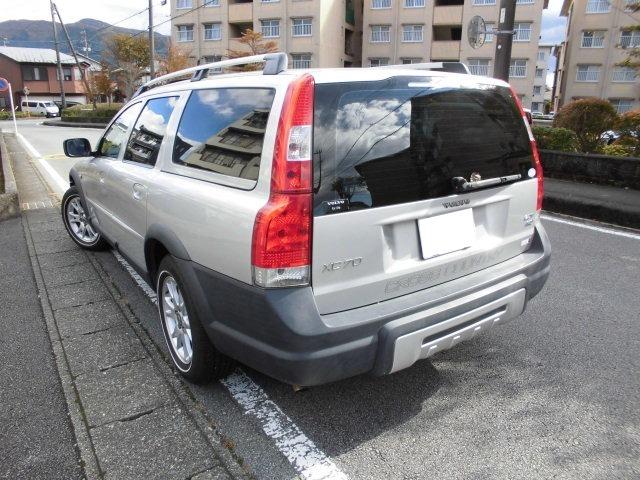 XC70 2.5T AWD 本革シート サンルーフ 純正16インチアルミ&ホワイトリボンタイヤ(10枚目)