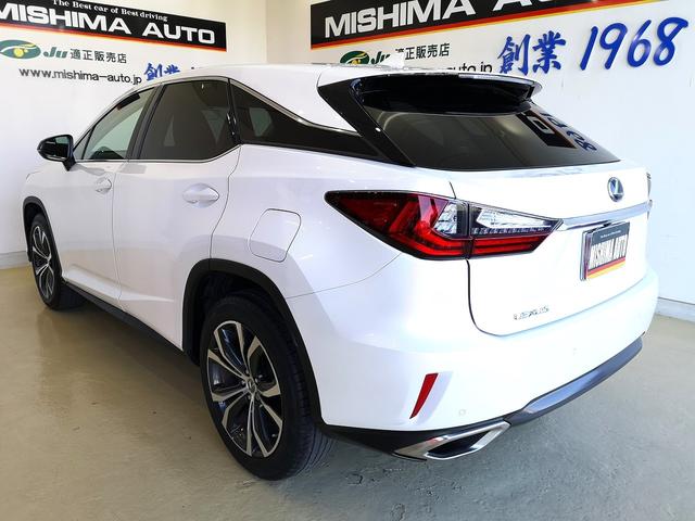 ＲＸ ＲＸ２００ｔ　バージョンＬ　直噴ターボ　本革シート　サンルーフ　３眼ＬＥＤライト　プリクラッシュセーフティ　全車速追従クルコン　電動バックドア　ベンチレーション　全席電動シート　フロントスポイラー　純マルチナビＴＶ　全方位カメラ（3枚目）