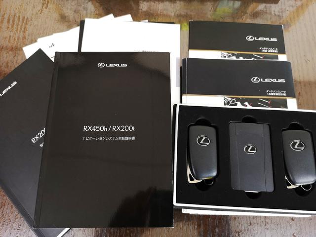 ＲＸ ＲＸ２００ｔ　バージョンＬ　直噴ターボ　本革シート　サンルーフ　３眼ＬＥＤライト　プリクラッシュセーフティ　全車速追従クルコン　電動バックドア　ベンチレーション　全席電動シート　フロントスポイラー　純マルチナビＴＶ　全方位カメラ（79枚目）