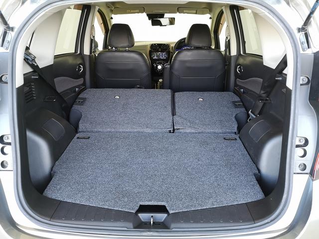 ノート ｅ－パワー　メダリスト　純正フルエアロ　エマージェンシーブレーキ　コンビシート　ＬＥＤヘッドライト　追従クルコン　純正アルミ　スマートキー２個　セーフティパック　純ＳＤナビＴＶ　全方位カメラ　ＥＴＣ＆ドラレコ　デジタルミラー（19枚目）