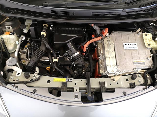 ノート ｅ－パワー　メダリスト　純正フルエアロ　エマージェンシーブレーキ　コンビシート　ＬＥＤヘッドライト　追従クルコン　純正アルミ　スマートキー２個　セーフティパック　純ＳＤナビＴＶ　全方位カメラ　ＥＴＣ＆ドラレコ　デジタルミラー（21枚目）
