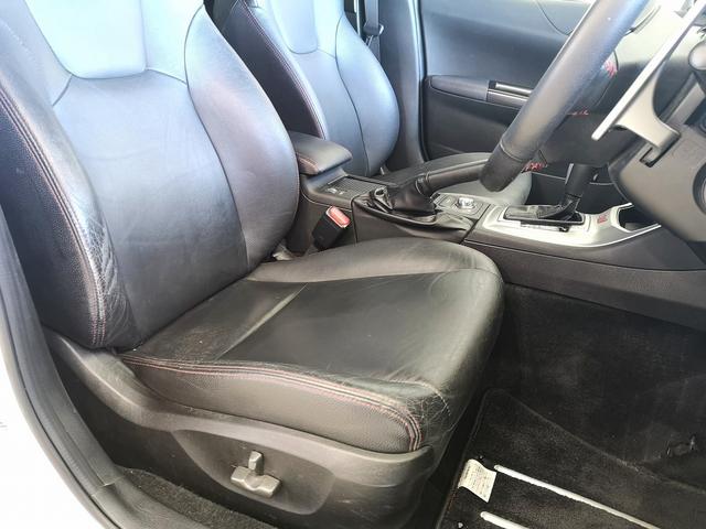 インプレッサ ＷＲＸ　ＳＴＩ　Ａライン　後期モデル　３００馬力／４ＷＤターボ　黒革シート　Ｓｉドライブ　パドルシフト　クルコン　プッシュスタート＆スマートキー２個　ＨＩＤライト　ナビＴＶ　カメラ　ＥＴＣ　前後ドラレコ　禁煙ワンオーナー（56枚目）