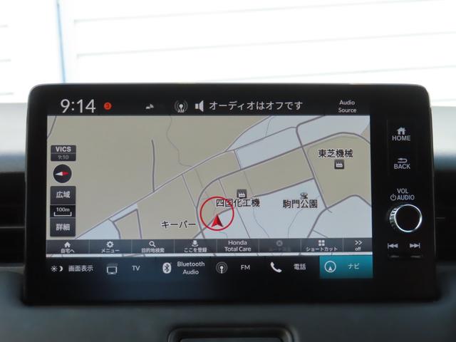 ヴェゼル ｅ：ＨＥＶＺ　９インチナビ前後ドラレコＥＴＣ２．０ブラインドスポットフルセグＢトゥースパワーテールシートヒータパドルシフトＬＥＤ延長５年保証対応　ＬＤＡ　衝突回避支援ブレーキ機能　パノラミックビューモニター　１オナ（4枚目）