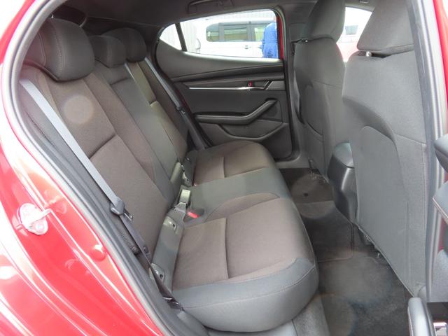 MAZDA3ファストバック 20Sプロアクティブツーリングセレクション ナビ360°ビューモニターETCフルセグBトゥースドラレコシートヒーターパワーシートLED1年保証延長5年保証対応 レーダークルコン 1オーナ ETC車載器 LEDライト Aライト 禁煙 エアバッグ(5枚目)