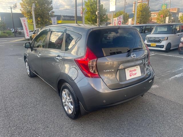 ノート メダリストエマージェンシーブレーキパッケージ ナビアラウンドモニターETCフルセグ録音Bトゥース衝突軽減ブレーキ 取説記録簿 Bluetoothオーディオ 地デジTV 横滑り防止 AUX 360度カメラ 禁煙 DVD スーパーチャージャー ABS(2枚目)