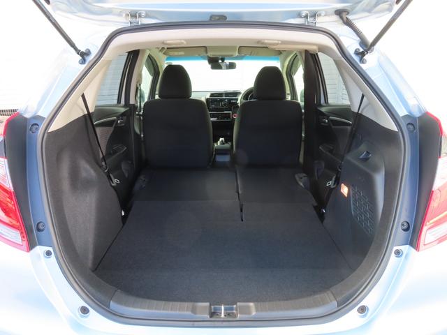 フィットハイブリッド F センシング1オーナー禁煙車検整備付延長5年保証対応 記録簿 横滑り防止装置 ACC フルオートエアコン LKAS キーフリーシステム 全席パワーウインドウ パワーステアリング ABS 電動格納ミラー(11枚目)