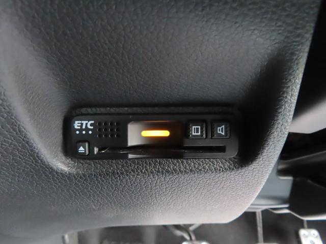 『ＥＴＣ搭載』　高速利用時に便利なＥＴＣを搭載しております。高速道路での利用がスムーズになります！これで長旅も楽々♪納車時にセットアップをさせていただきますので、カードを差し込むだけでご利用いただけま