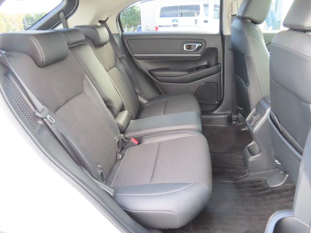 ヴェゼル ｅ：ＨＥＶＺ　９インチコネクトオプションエアロ前後ドラレコＥＴＣ２．０フルセグＢトゥース１オーナー禁煙Ｓヒーターパワーテールブラインドスポット２年保証延長５年保証対応　ＬＤＡ　衝突回避支援ブレーキ機能　１オナ　追従（5枚目）