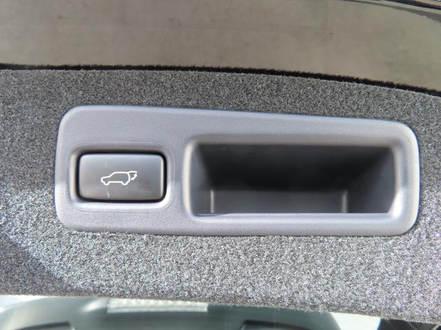 ハリアー プレミアム　９インチナビＢカメラフルセグ録音Ｂトゥース１オーナー禁煙パワーシートレーダークルーズＬＥＤ１年保証延長保証対応パワーテールゲート　アダプティブクルコン　ＢＬＵＥＴＯＯＴＨ　車線逸脱防止　ワンオーナ（13枚目）