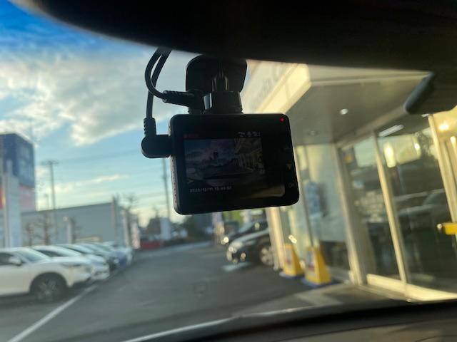 オデッセイ MX・エアロパッケージ HDDナビエアロ禁煙HIDモデューロアルミ1年保証車検整備付きパドルシフト キーレス 3列シート Bカメ ドライブレコーダー スマートキー DVD再生 フルセグTV ESC ETC付 ABS(18枚目)